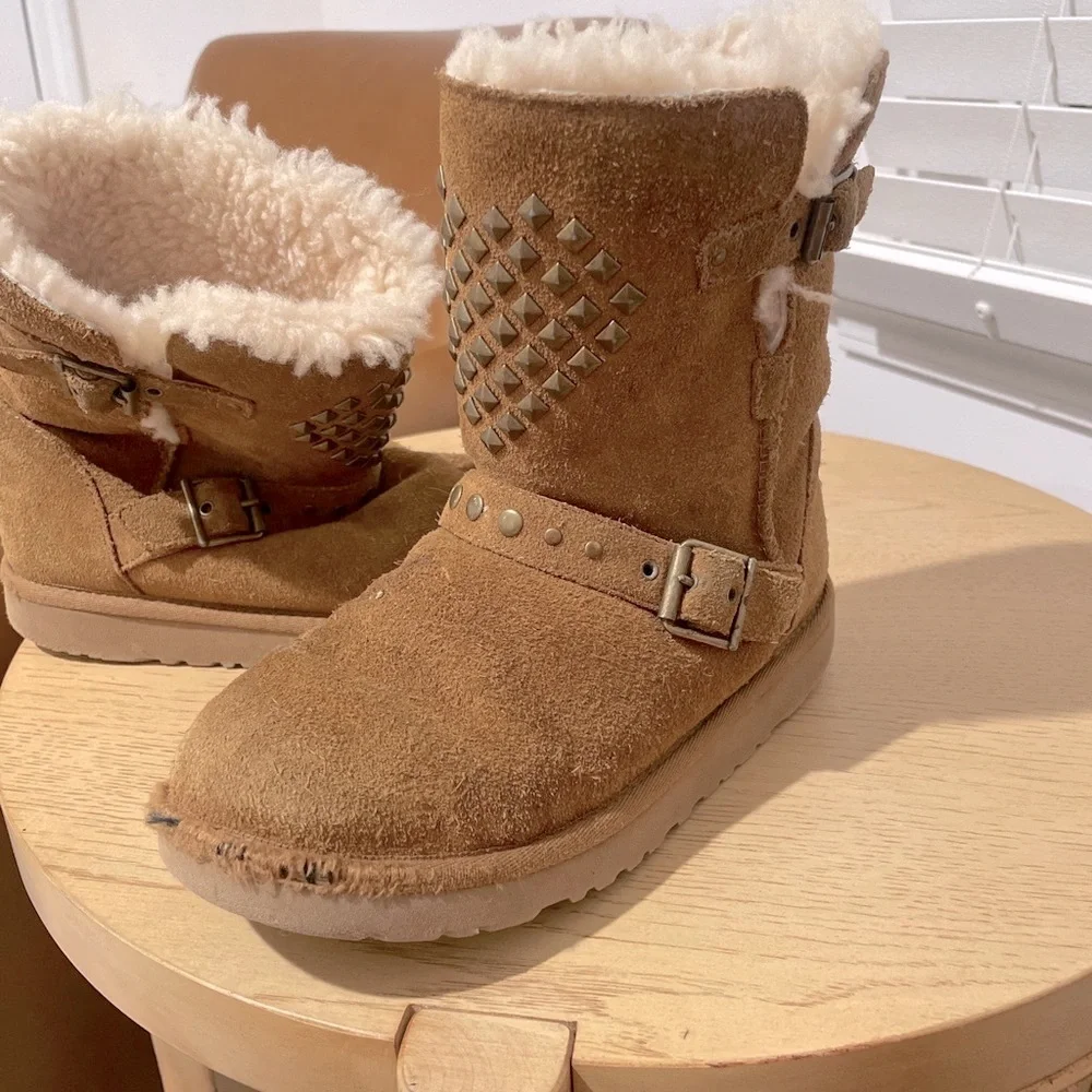 UGG Kids Girl’s Boots Size 3